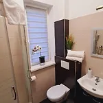 Nr 7 Z Tarasem, Przy Szlaku *