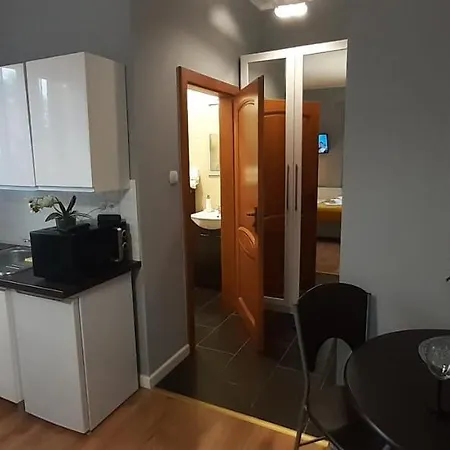 Nr 7 Z Tarasem, Przy Szlaku