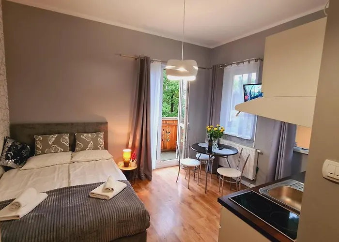 Nr 7 Z Tarasem, Przy Szlaku كارباش